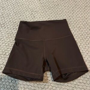Brown Lulu shorts nwot